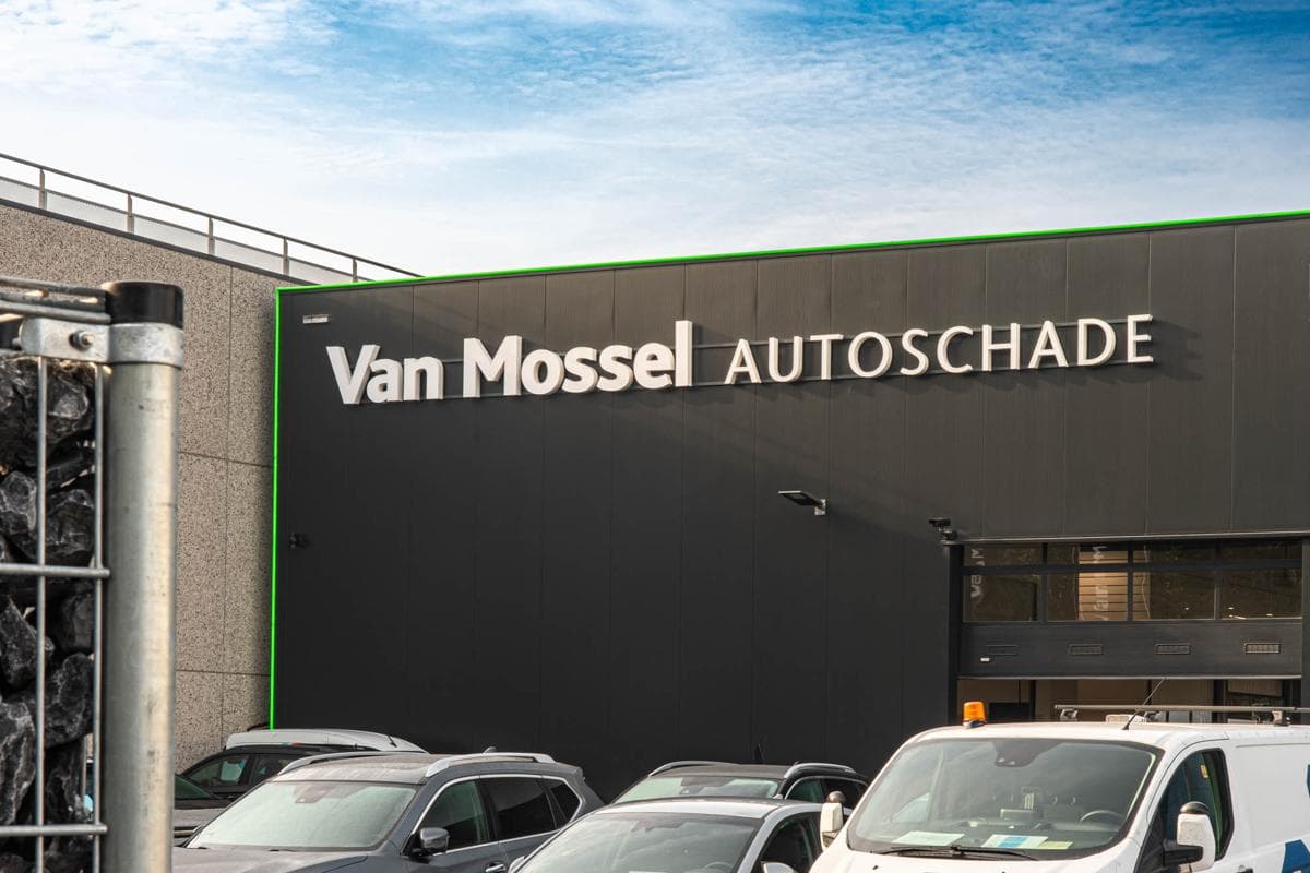 Van Mossel Autoschade — foto 1