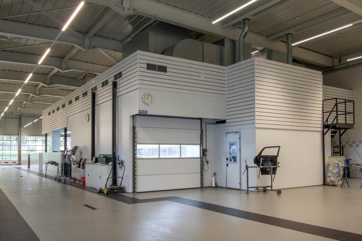 Van Mossel Autoschade — foto 2